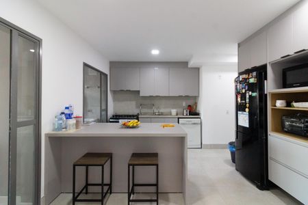 Apartamento para alugar com 155m², 3 quartos e 2 vagas Apartamento para alugar com 155m², 3 quartos e 2 vagasCozinha