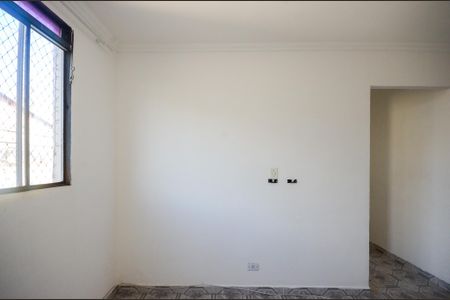 Sala de apartamento para alugar com 2 quartos, 50m² em Jardim Santo Elias, São Paulo