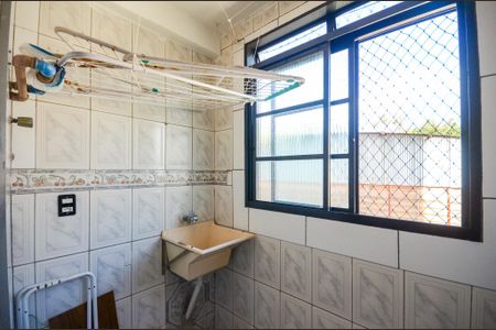 Apartamento para alugar com 50m², 2 quartos e sem vaga Apartamento para alugar com 50m², 2 quartos e sem vagaÁrea de Serviço