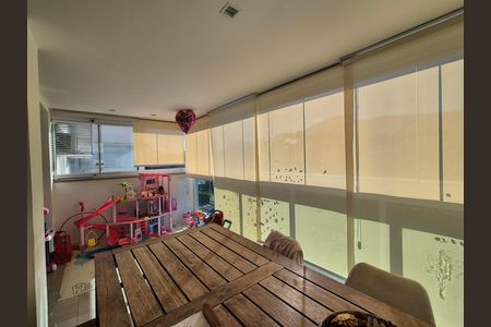 Apartamento para alugar com 167m², 3 quartos e 2 vagas