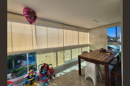Apartamento para alugar com 167m², 3 quartos e 2 vagas