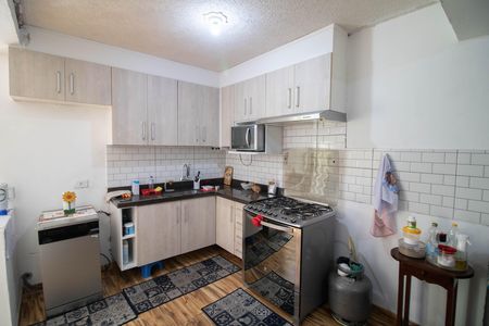 Casa à venda com 110m², 4 quartos e 4 vagas Casa à venda com 110m², 4 quartos e 4 vagasCOZINHA