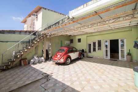Casa à venda com 110m², 4 quartos e 4 vagas Casa à venda com 110m², 4 quartos e 4 vagasGARAGEM E ÁREA DE SERVIÇO