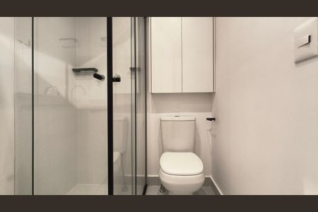 Banheiro de kitnet/studio para alugar com 1 quarto, 22m² em Ipiranga, São Paulo
