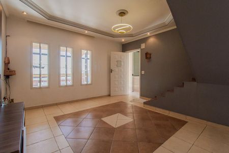 Sala de casa para alugar com 3 quartos, 168m² em Parque das Flores, Mauá