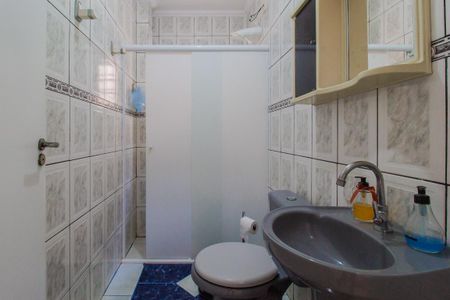Banheiro 2 de casa para alugar com 3 quartos, 168m² em Parque das Flores, Mauá