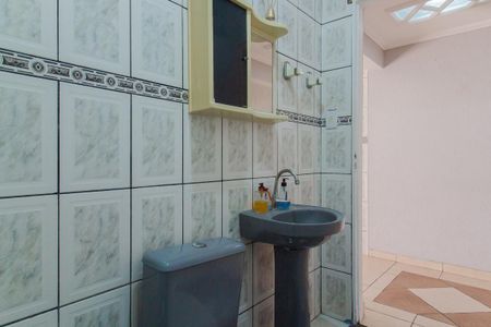 Casa para alugar com 168m², 3 quartos e 3 vagas Casa para alugar com 168m², 3 quartos e 3 vagasBanheiro 2