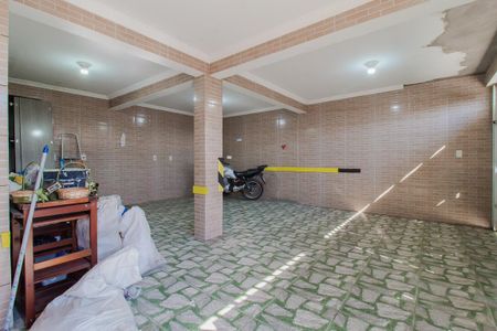 Garagem  de casa para alugar com 3 quartos, 168m² em Parque das Flores, Mauá