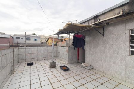 Casa à venda com 88m², 1 quarto e 4 vagas Casa à venda com 88m², 1 quarto e 4 vagasVaranda