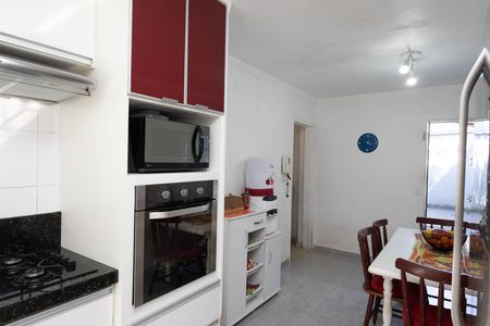 Casa à venda com 90m², 3 quartos e 2 vagas Casa à venda com 90m², 3 quartos e 2 vagasCozinha