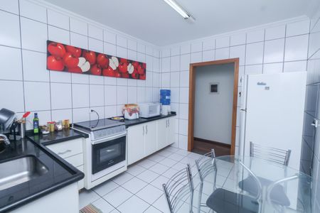 Apartamento para alugar com 89m², 3 quartos e 2 vagas Apartamento para alugar com 89m², 3 quartos e 2 vagasCozinha