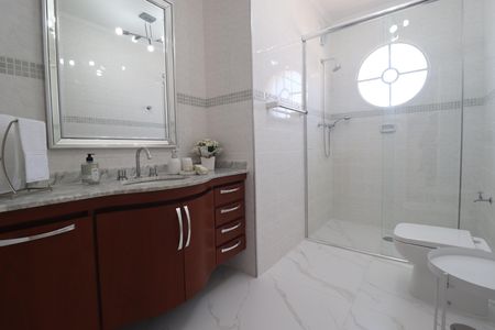 Apartamento à venda com 136m², 3 quartos e 2 vagasBanheiro 2