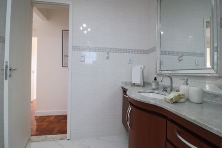 Apartamento à venda com 136m², 3 quartos e 2 vagasBanheiro 2