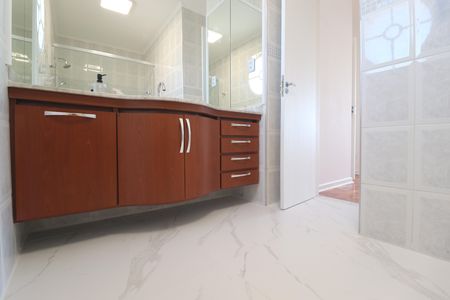 Apartamento à venda com 136m², 3 quartos e 2 vagasBanheiro Quarto 1 suíte