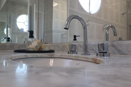Apartamento à venda com 136m², 3 quartos e 2 vagasBanheiro Quarto 1 suíte