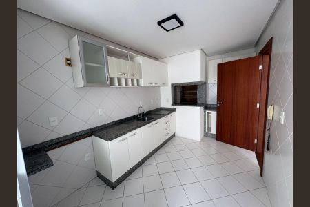 Cozinha de apartamento para alugar com 2 quartos, 142m² em Lagoa da Conceição, Florianópolis