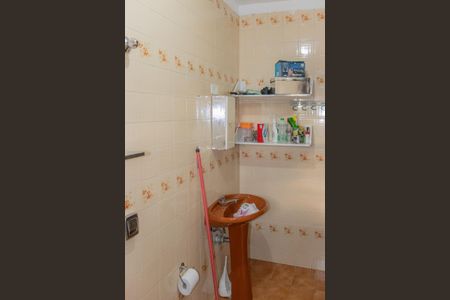 Casa para alugar com 500m², 4 quartos e 4 vagas Casa para alugar com 500m², 4 quartos e 4 vagasBanheiro de serviço