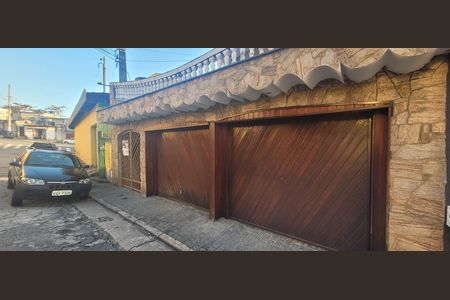 Casa para alugar com 500m², 4 quartos e 4 vagas Casa para alugar com 500m², 4 quartos e 4 vagasFachada