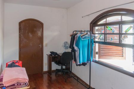 Casa para alugar com 500m², 4 quartos e 4 vagas Casa para alugar com 500m², 4 quartos e 4 vagasQuarto 1