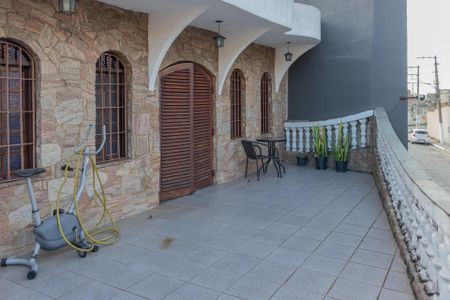 Varanda da Sala de casa para alugar com 4 quartos, 500m² em Vila Olinda, São Paulo