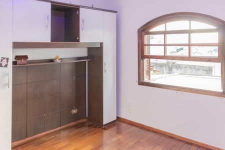 Casa para alugar com 500m², 4 quartos e 4 vagas Casa para alugar com 500m², 4 quartos e 4 vagasQuarto 4