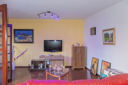 Casa para alugar com 500m², 4 quartos e 4 vagas Casa para alugar com 500m², 4 quartos e 4 vagasSala 2