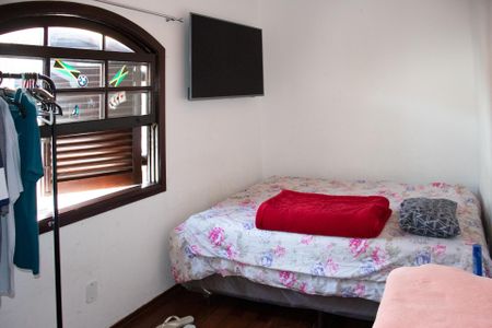 Casa para alugar com 500m², 4 quartos e 4 vagas Casa para alugar com 500m², 4 quartos e 4 vagasQuarto 1