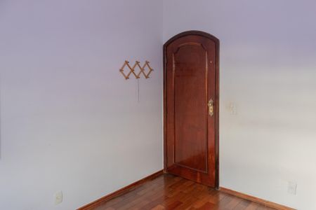 Casa para alugar com 500m², 4 quartos e 4 vagas Casa para alugar com 500m², 4 quartos e 4 vagasQuarto 4