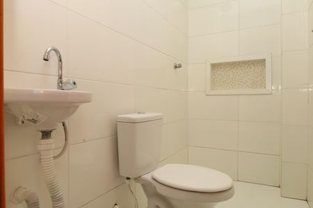 Banheiro de apartamento para alugar com 1 quarto, 24m² em Itaquera, São Paulo