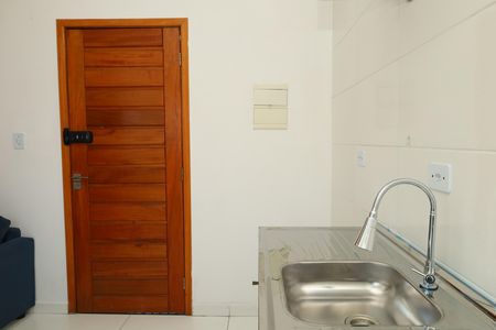 Cozinha de apartamento para alugar com 1 quarto, 24m² em Itaquera, São Paulo
