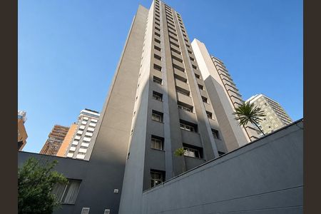 Studio para alugar com 27m², 1 quarto e 1 vaga Studio para alugar com 27m², 1 quarto e 1 vagaFachada