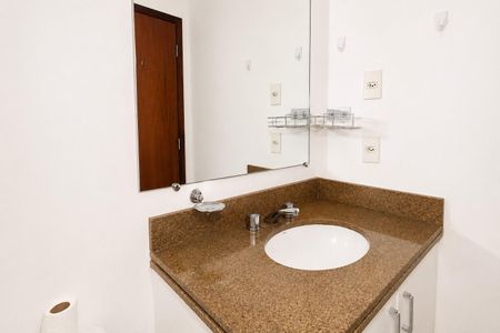 Studio para alugar com 27m², 1 quarto e 1 vaga Studio para alugar com 27m², 1 quarto e 1 vagaBanheiro