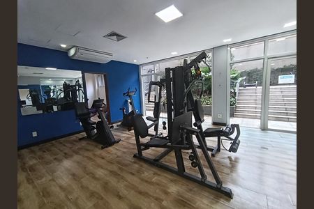 Studio para alugar com 27m², 1 quarto e 1 vaga Studio para alugar com 27m², 1 quarto e 1 vagaAcademia