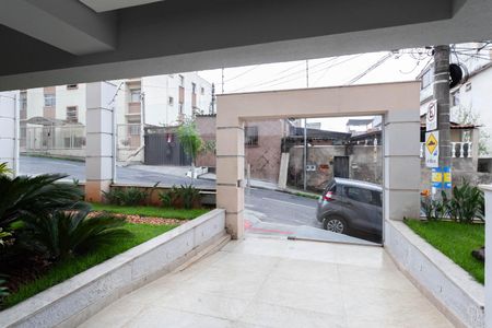 Entrada de apartamento à venda com 2 quartos, 50m² em Sagrada Família, Belo Horizonte