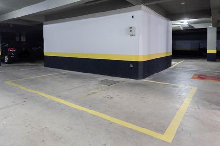 Garagem de apartamento à venda com 2 quartos, 50m² em Sagrada Família, Belo Horizonte