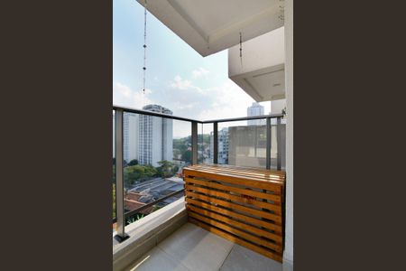 Apartamento à venda com 35m², 1 quarto e 1 vaga Apartamento à venda com 35m², 1 quarto e 1 vagaVaranda
