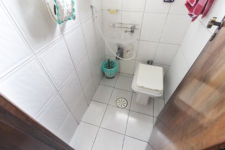 Casa à venda com 250m², 3 quartos e 2 vagasBanheiro de Serviço