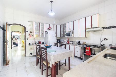 Casa à venda com 250m², 3 quartos e 2 vagasCozinha