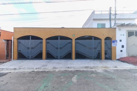 Casa à venda com 250m², 3 quartos e 2 vagasFachada