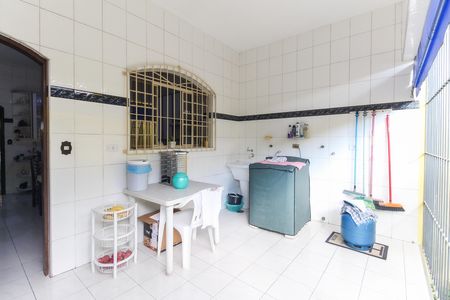 Casa à venda com 250m², 3 quartos e 2 vagasÁrea de Serviço