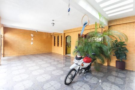 Casa à venda com 250m², 3 quartos e 2 vagasGaragem