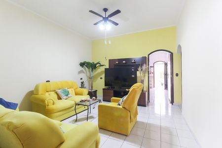 Casa à venda com 250m², 3 quartos e 2 vagasSala