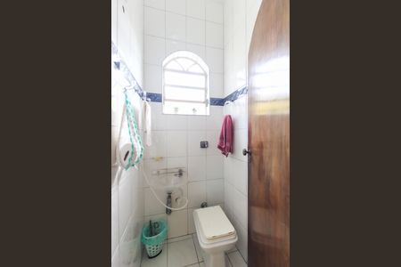 Casa à venda com 250m², 3 quartos e 2 vagasBanheiro de Serviço