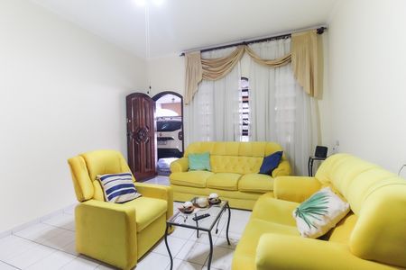 Casa à venda com 250m², 3 quartos e 2 vagasSala