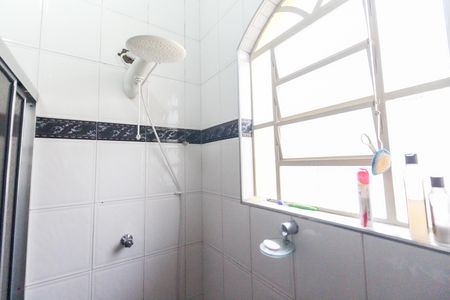 Casa à venda com 250m², 3 quartos e 2 vagasBanheiro