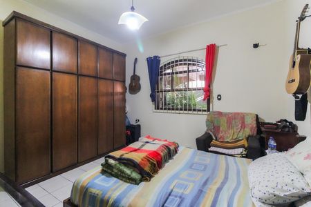 Casa à venda com 250m², 3 quartos e 2 vagasQuarto 2