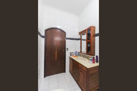 Casa à venda com 250m², 3 quartos e 2 vagasBanheiro
