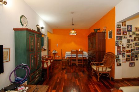 Apartamento à venda com 81m², 2 quartos e 1 vagaSala