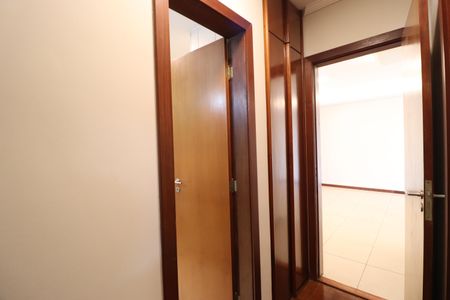 Apartamento para alugar com 100m², 3 quartos e 1 vagaCorredor - Armário
