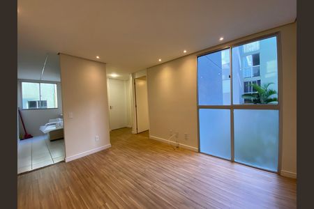 Apartamento à venda com 2 quartos, 44m² em Parque Ipe, São Paulo